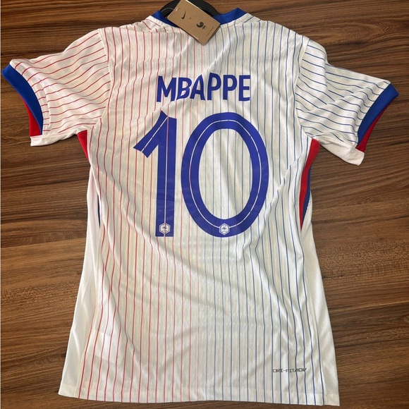 Nike Shirts Kylian Mbapp France 224 Euro 2024 Player Version Away nike-shirts-kylian-mbapp-france-224-euro-2024-player-version-away